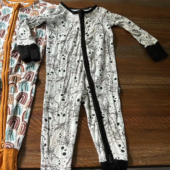 2 bamboo pjs Millie + Roo size 6-12 and sleep sack size medium from Larkspur. - Picture 2 of 8